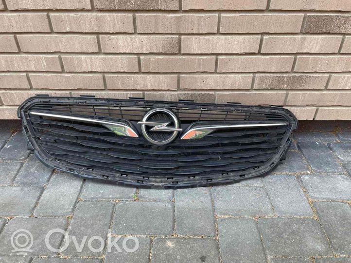 Opel Insignia B Centrālais gaisa ventilācijas režģis 