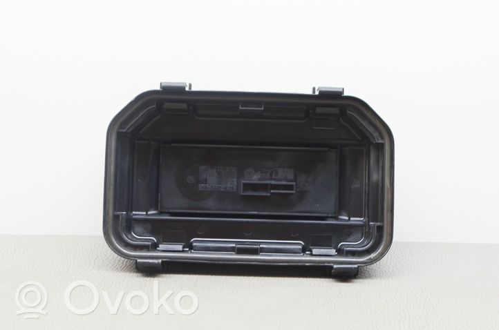 BMW 4 F36 Gran coupe Coperchio scatola dei fusibili 9224872