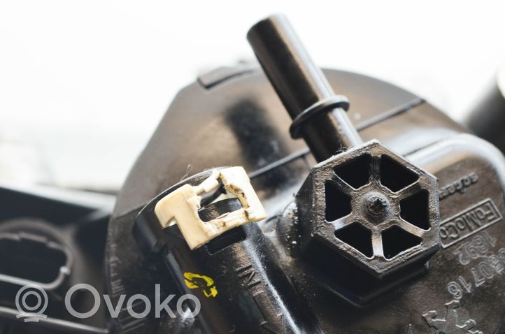 9676133489 Peugeot 3008 II Kraftstofffilter, 40.00 € | RRR 