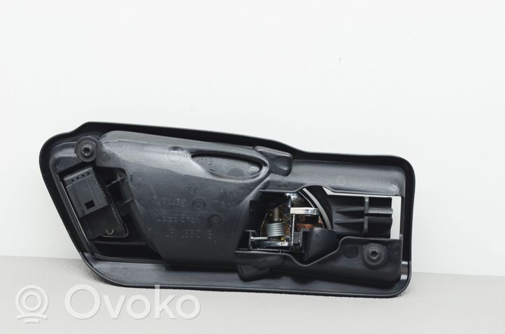 Volkswagen Tiguan Klamka wewnętrzna drzwi 5N0837197