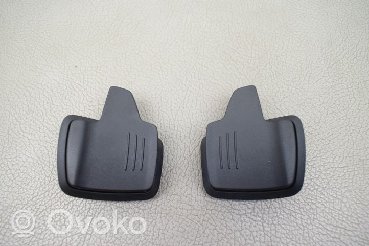 Ford Kuga II Boutons / interrupteurs volant GJ5T9E740EA