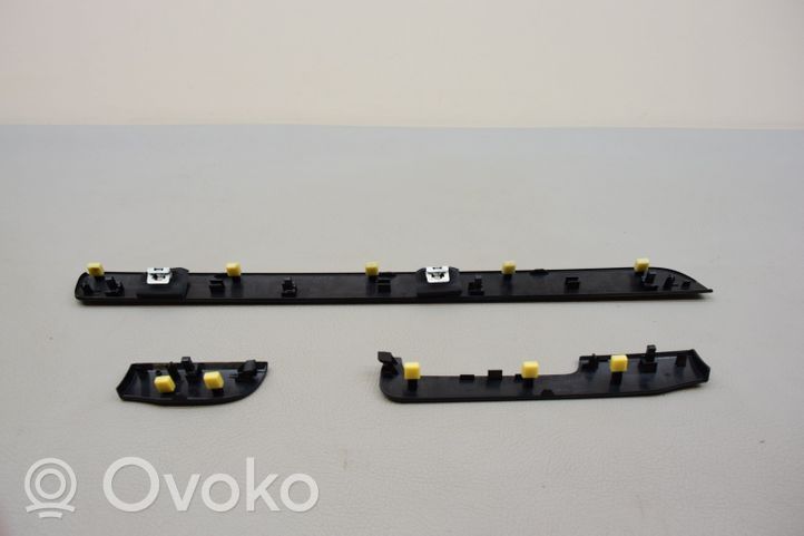 Volkswagen Golf VI Rivestimento del vano portaoggetti del cruscotto 5K1858418B