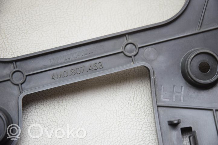 Audi Q7 4M Staffa angolare del supporto di montaggio del paraurti 4M0807453