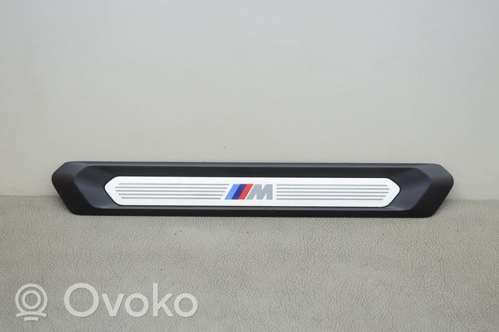 BMW X3 G01 Muu kynnyksen/pilarin verhoiluelementti 7393397