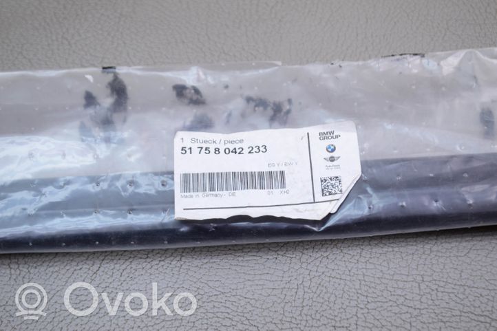 BMW 3 E90 E91 Uszczelka pokrywy silnika / maski przedniej 8042233