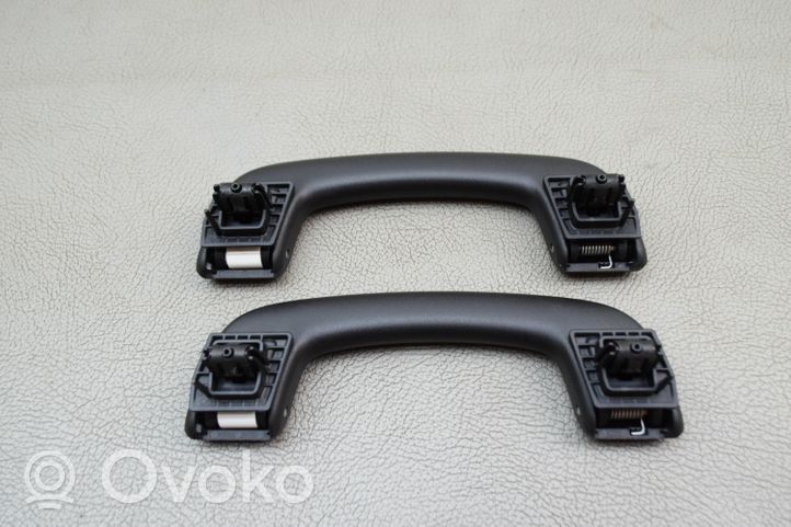 BMW X1 F48 F49 Un set di maniglie per il soffitto 7347940