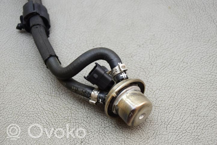 BMW X5 F15 Fuel pressure sensor 8514448