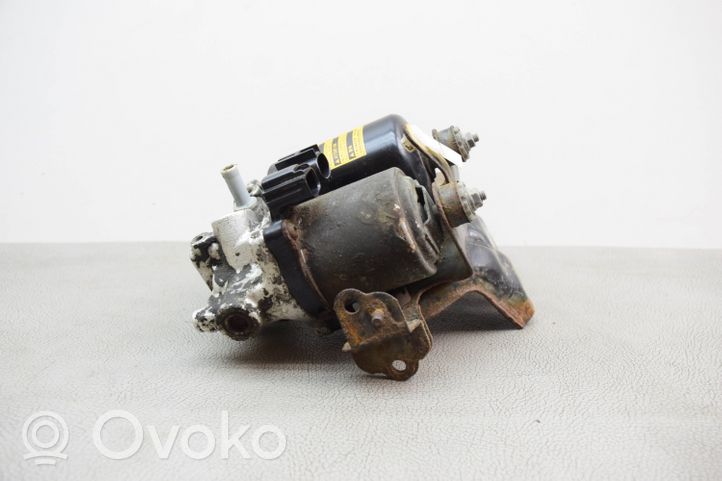 Toyota Prius (XW30) ABS-pumppu 4707047050