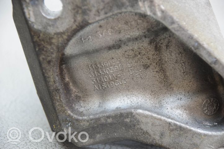 Volvo XC90 Vaihdelaatikon kiinnitys 31330592