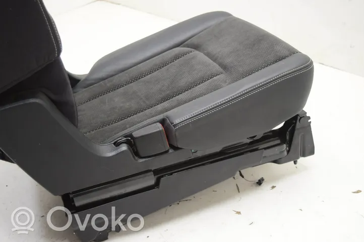 Audi Q7 4M Rear seat 