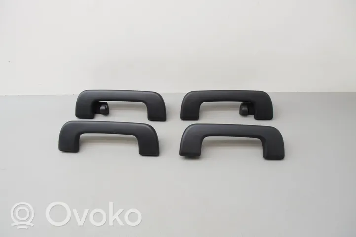 Audi Q7 4M Un set di maniglie per il soffitto 8R0857607H