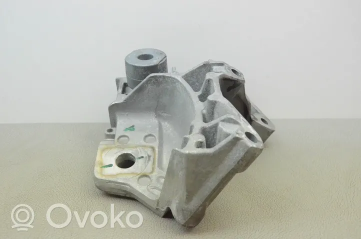 Volvo V60 Engine mounting bracket 6G926P096FC