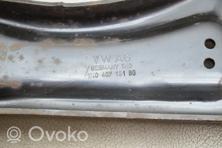 Volkswagen Caddy Braccio di controllo sospensione anteriore inferiore/braccio oscillante 1K0407151BG