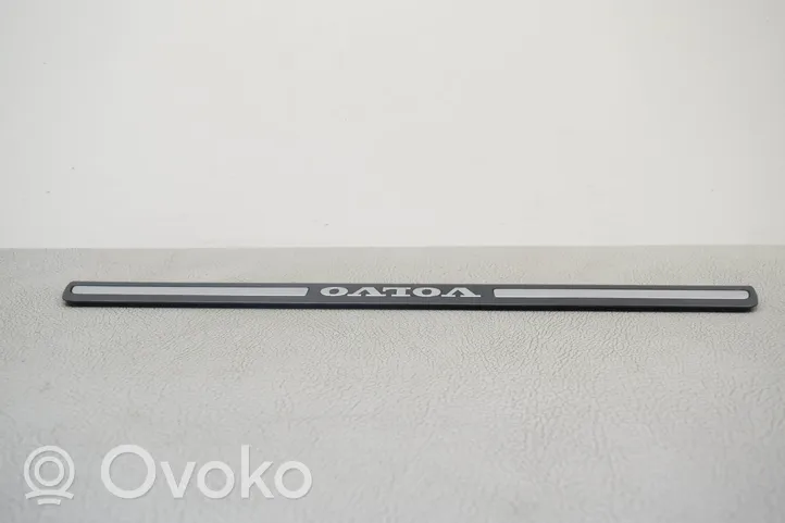 Volvo V60 Inny części progu i słupka 8659960