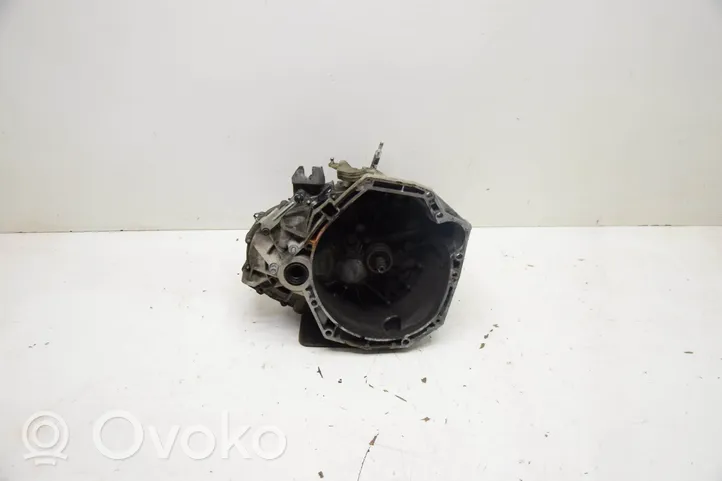 Nissan Juke I F15 Manualna 6-biegowa skrzynia biegów 320106445R