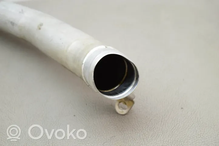 Volvo V60 Tube d'admission de tuyau de refroidisseur intermédiaire 31370489