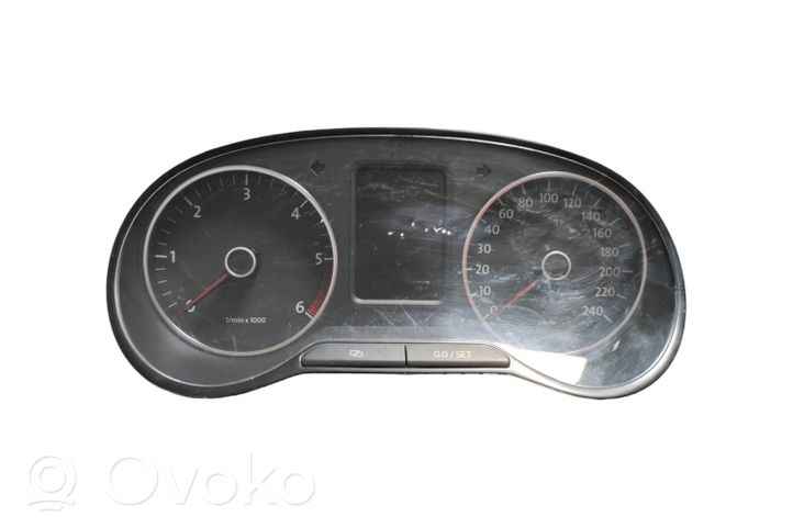 Volkswagen Polo V 6R Tachimetro (quadro strumenti) 6R0920861F