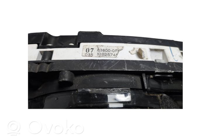 Toyota Verso Licznik / Prędkościomierz MB25745