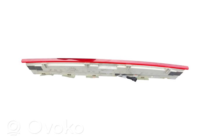 Audi A8 S8 D3 4E Luce d’arresto centrale/supplementare 4E0945097