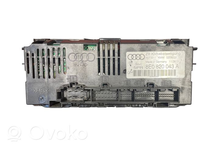 Audi A4 S4 B6 8E 8H Oro kondicionieriaus/ klimato/ pečiuko valdymo blokas (salone) 8E0820043A