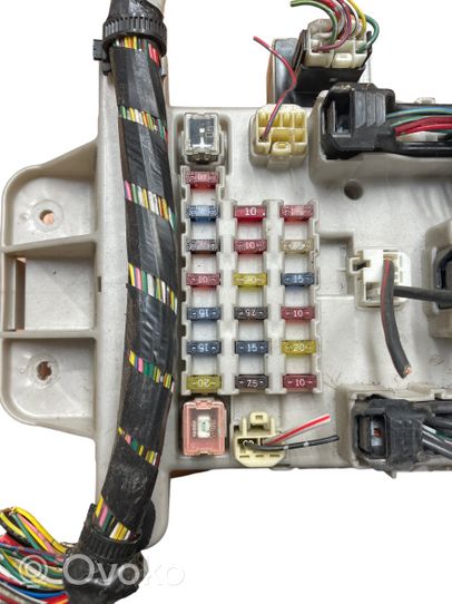 Toyota RAV 4 (XA20) Fuse box set PPT25P5