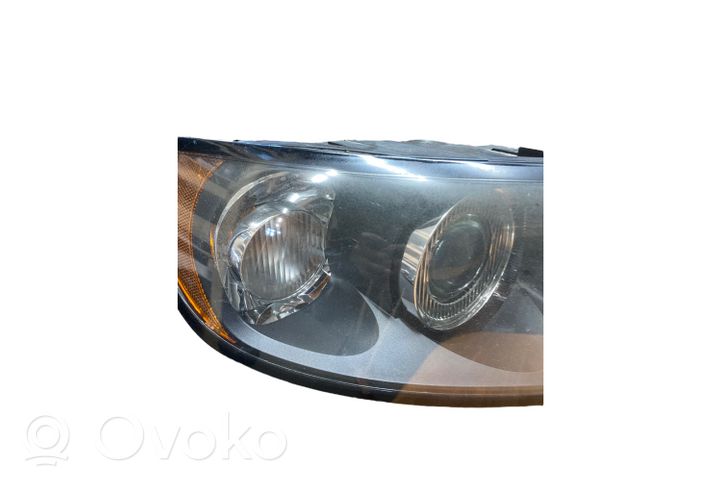 Volvo V50 Lampa przednia 30698874