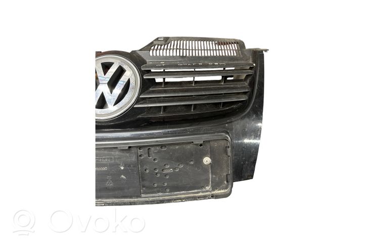 Volkswagen Golf V Augšējais režģis 1K5853600