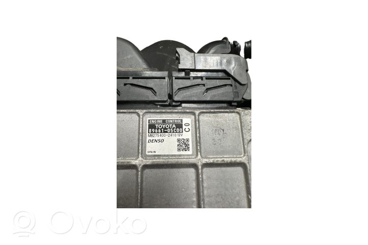 Toyota Avensis T270 Calculateur moteur ECU 8966105C00