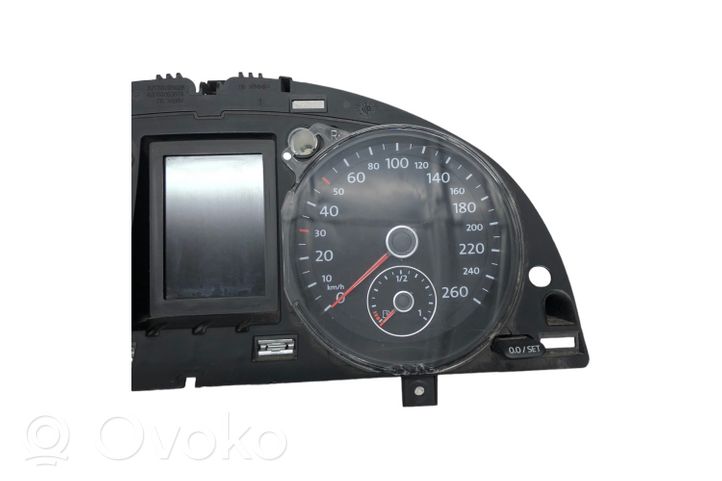 Volkswagen PASSAT B7 Speedometer (instrument cluster) 3AA920870A