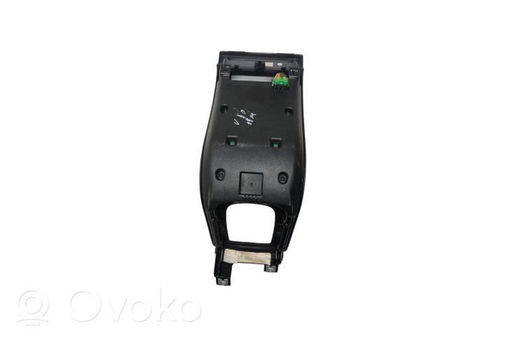 Volvo V50 Console centrale 8650702