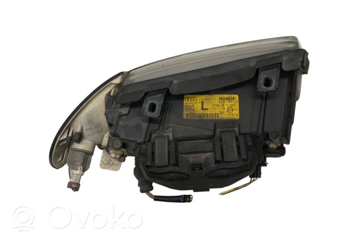 Audi A4 S4 B5 8D Lampa przednia 8D0941003E