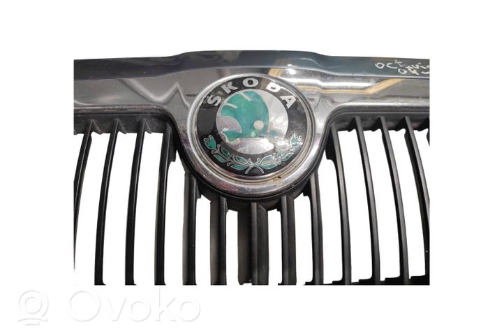 Skoda Octavia Mk1 (1U) Maskownica / Grill / Atrapa górna chłodnicy 1U0853651E