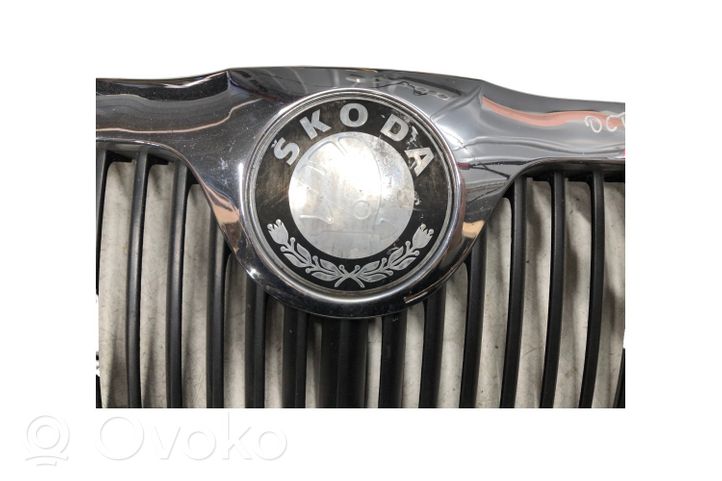 Skoda Octavia Mk2 (1Z) Grille de calandre avant 1Z0853668