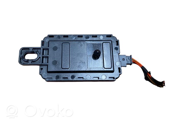 BMW 2 F45 Centrinio užrakto valdymo blokas 870650201