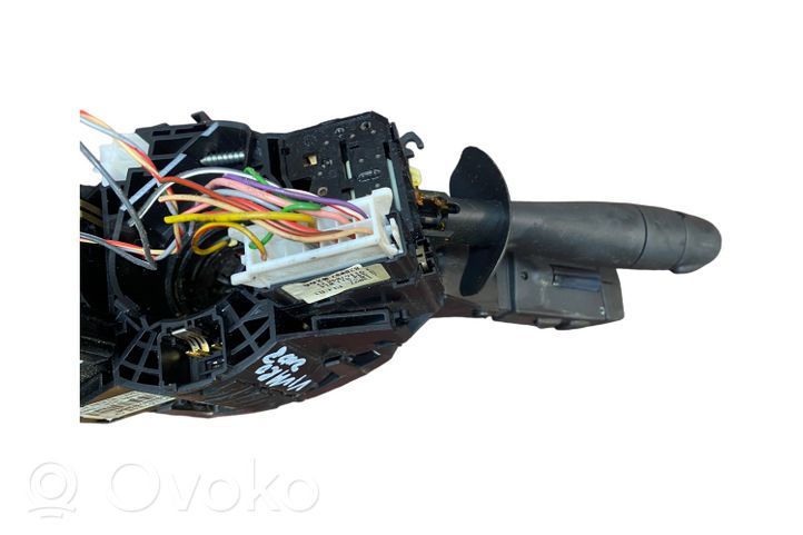 Opel Vivaro Leva/interruttore dell’indicatore di direzione e tergicristallo 8200070266