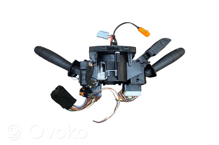 Opel Vivaro Leva/interruttore dell’indicatore di direzione e tergicristallo 8200070266