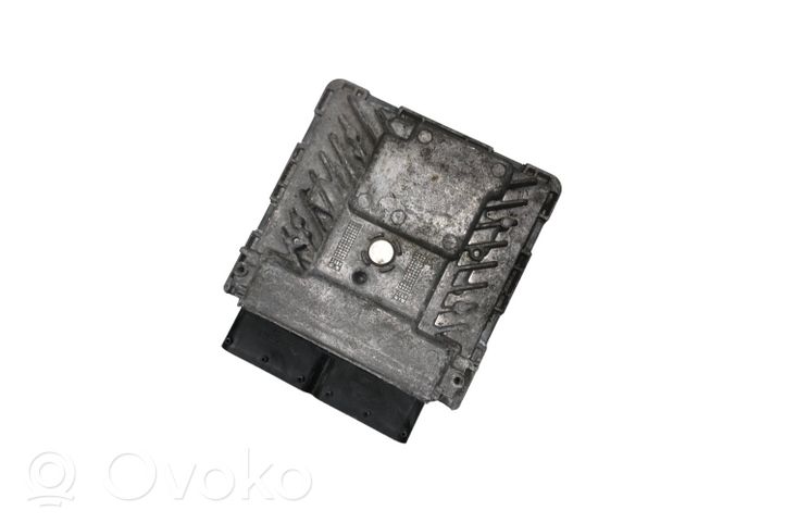 Volkswagen Golf VII Sterownik / Moduł ECU 06K907425A