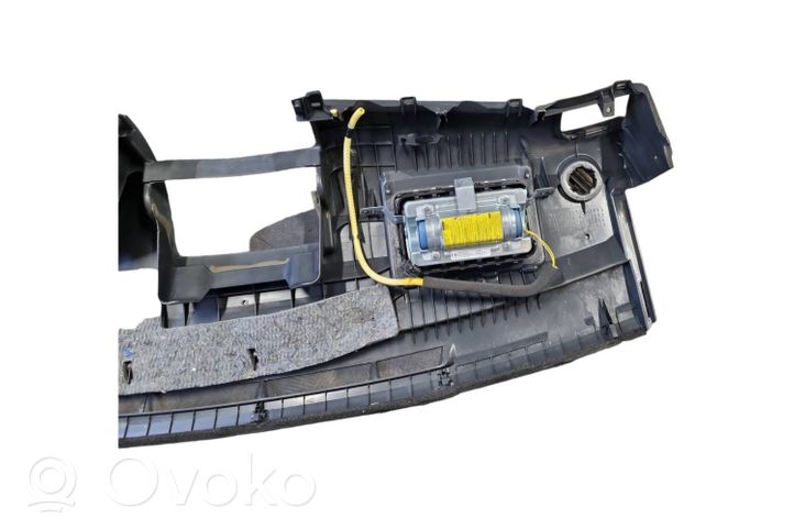 Toyota Avensis T250 Panel de instrumentos 5531105070