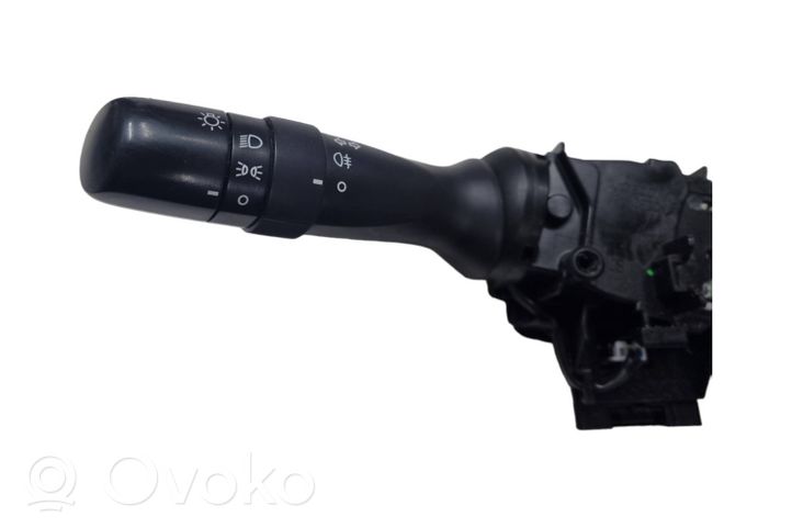 Toyota Yaris Leva/interruttore dell’indicatore di direzione e tergicristallo 0D09117F619