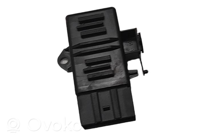 Volkswagen Up Seat heating relay 6R0959772A