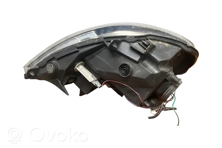 Opel Vivaro Headlight/headlamp 8200701354