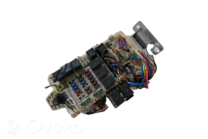 Mitsubishi Grandis Fuse module MR587655