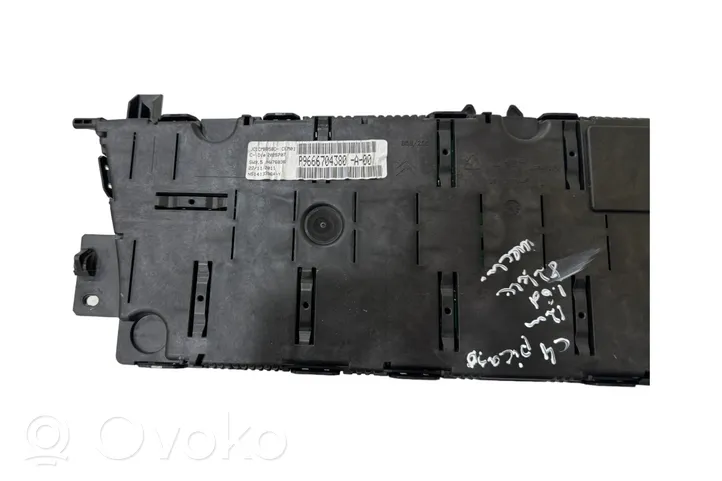 Citroen C4 I Picasso Compteur de vitesse tableau de bord P9666704380