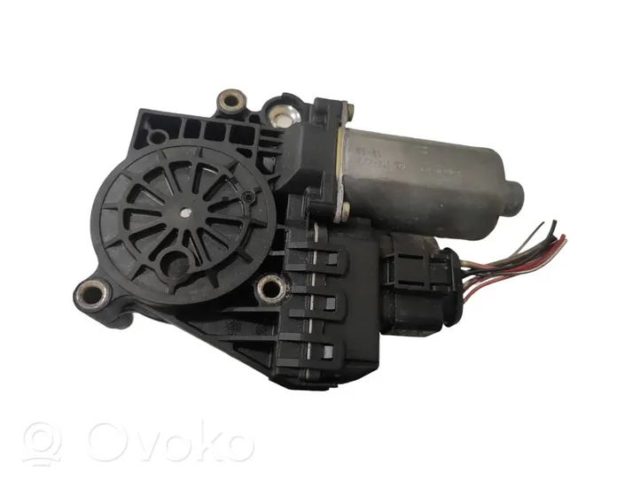 Audi A6 S6 C5 4B Moteur d'essuie-glace 0130821774