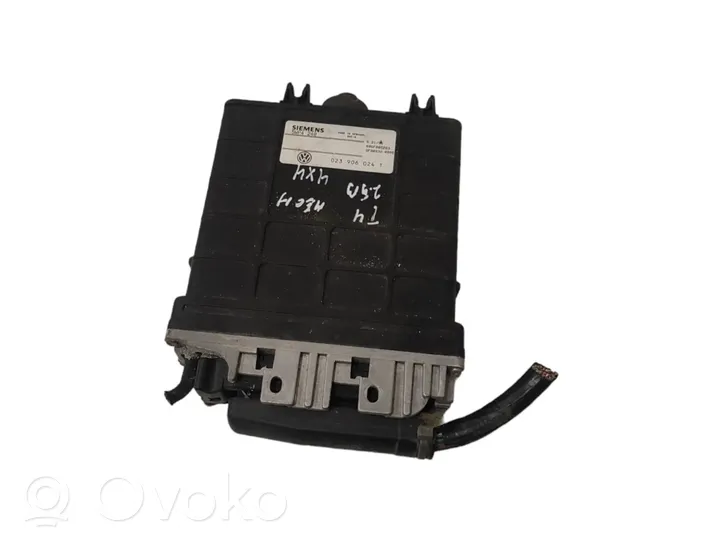 Volkswagen Transporter - Caravelle T4 Sterownik / Moduł ECU 023906024T