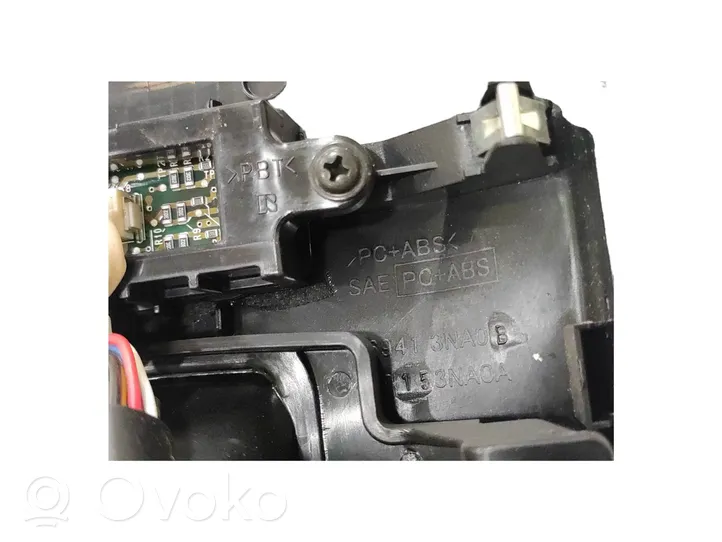 Nissan Leaf I (ZE0) Rivestimento in plastica cornice della leva del cambio 069413NA0B