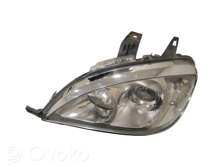 Mercedes-Benz ML W163 Lampa przednia 22315500