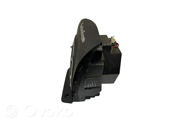 Mitsubishi Outlander Subwoofer-bassokaiutin 8720A012