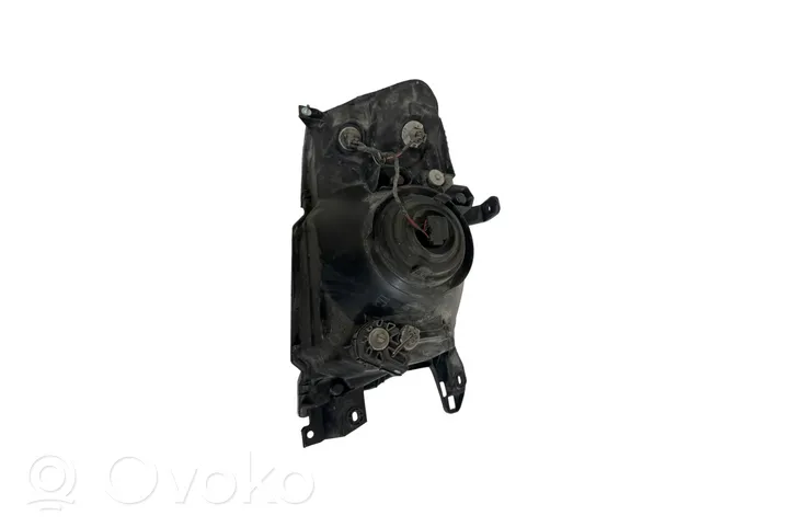 Mitsubishi Pajero Lampa przednia 10087420