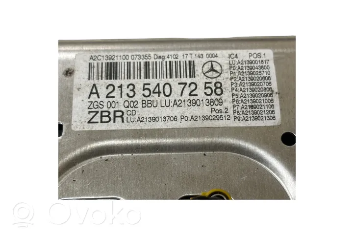 Mercedes-Benz GLK (X204) Monitor / wyświetlacz / ekran A2135407258